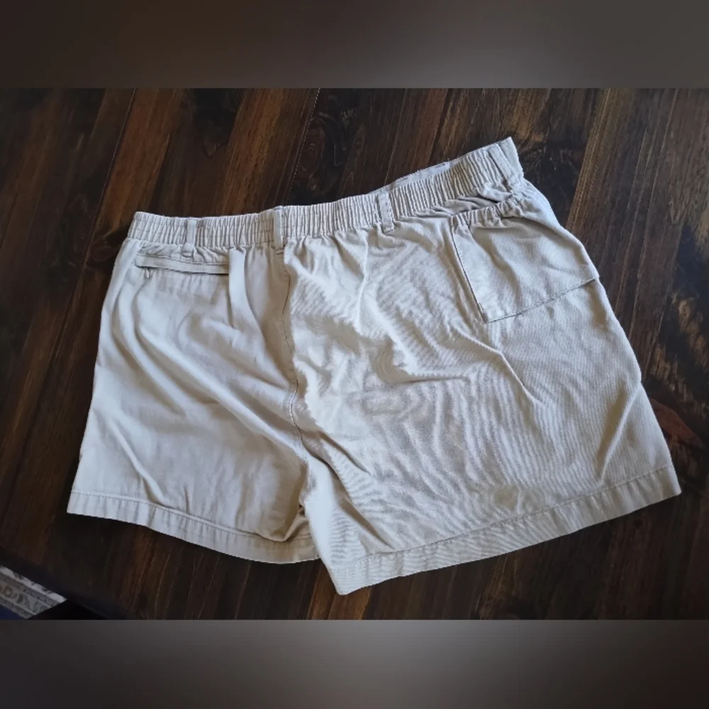 U. S. Apparel khaki Shorts, Size 40